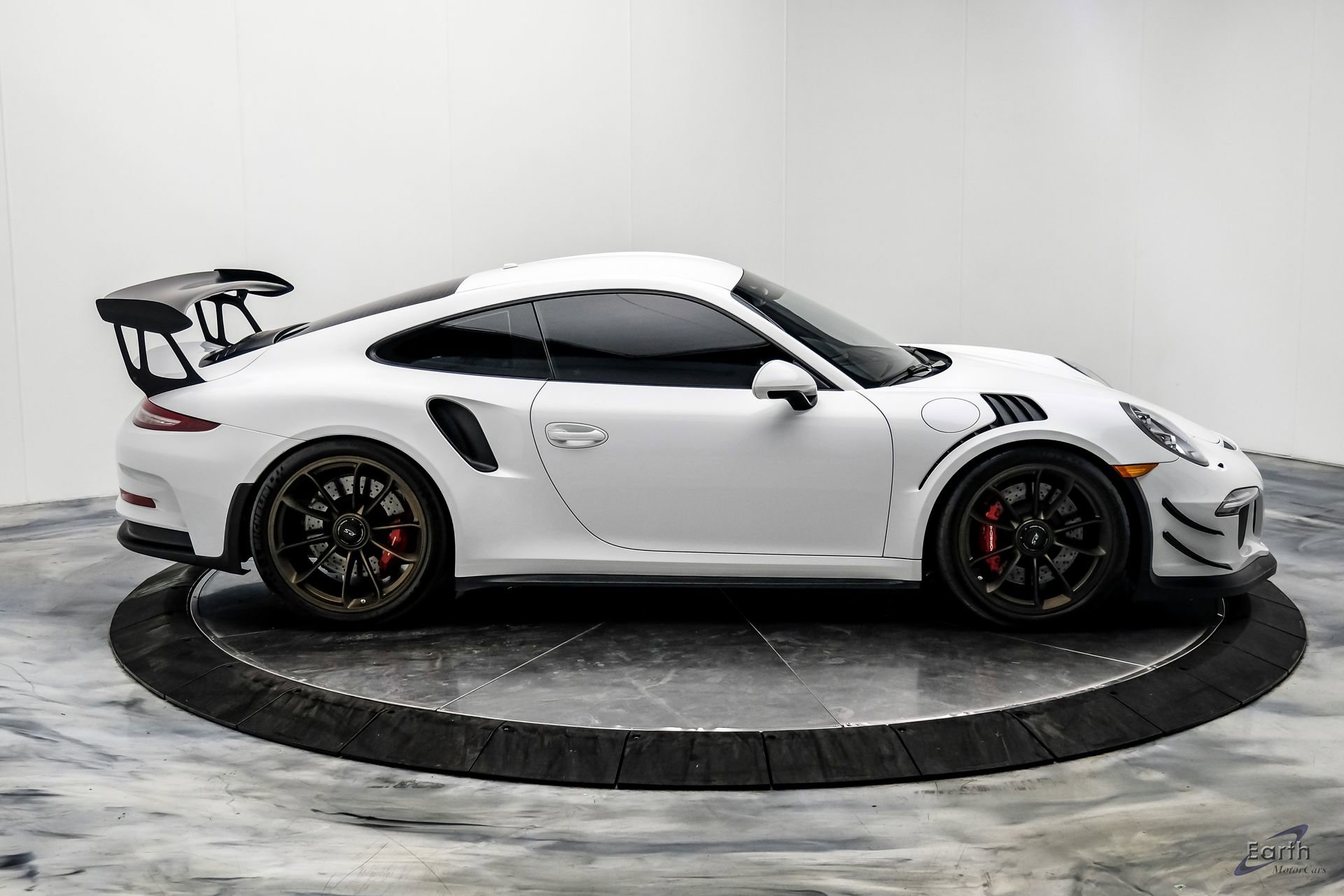Used 2016 Porsche 911 GT3 RS image 28