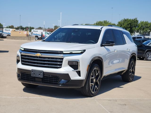 Used 2025 Chevrolet Traverse High Country AWD/4WD image 12