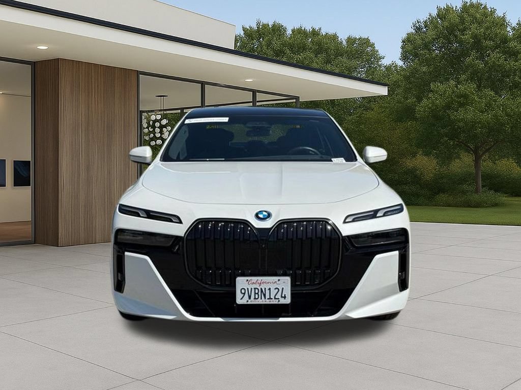 Used 2026 BMW 750e xDrive AWD/4WD image 38