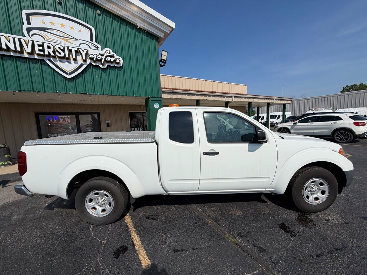 Used 2016 Nissan Frontier S RWD image 2