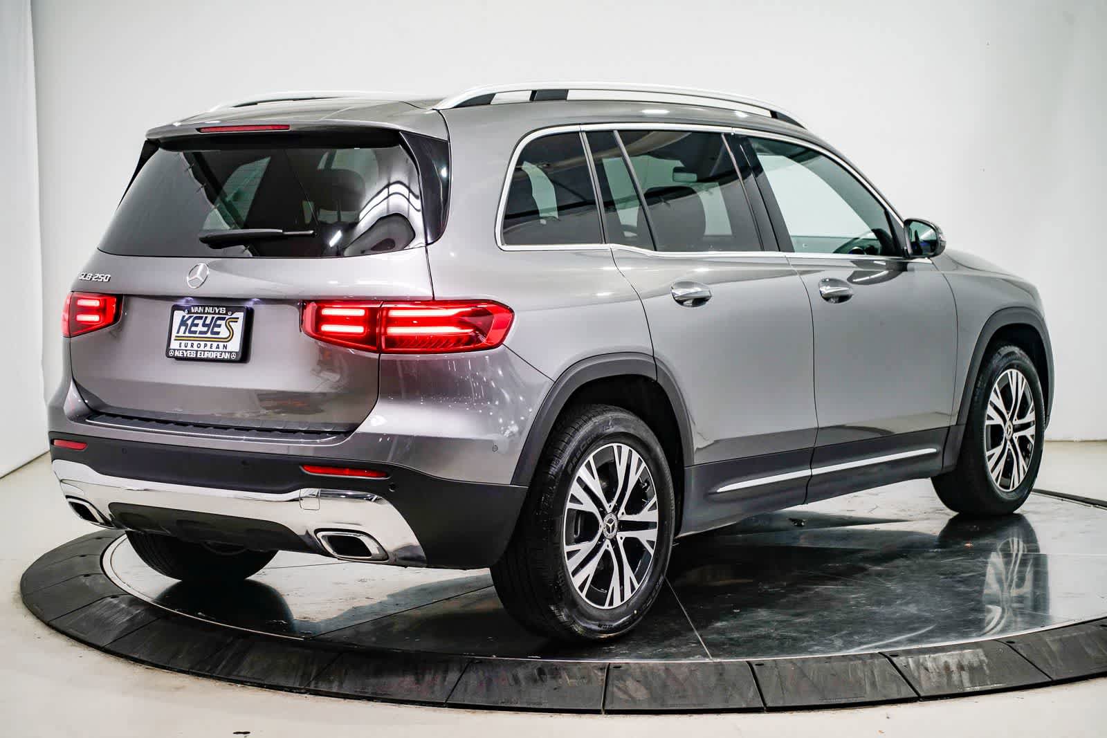 Used 2026 Mercedes-Benz GLB 250 image 4