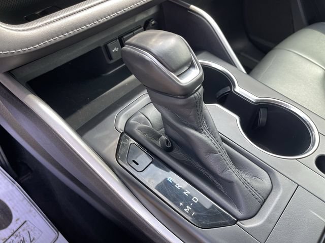 Used 2020 Toyota Highlander XLE FWD image 19