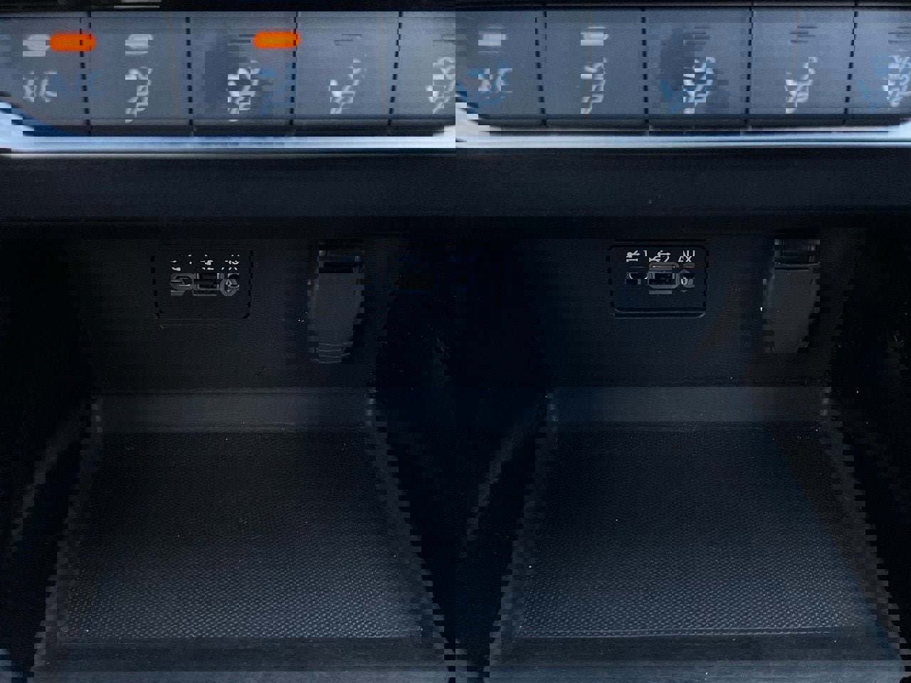 Used 2025 Nissan Altima 2.5 SR image 24