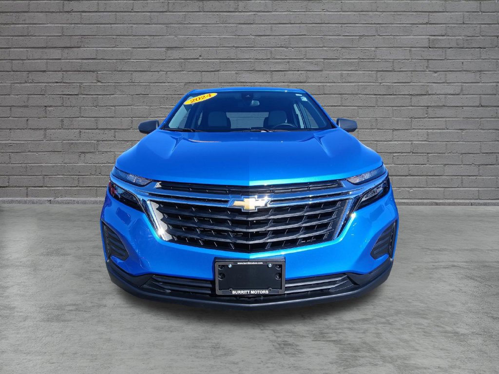 Used 2024 Chevrolet Equinox LS w/ LS Convenience Package AWD/4WD image 9