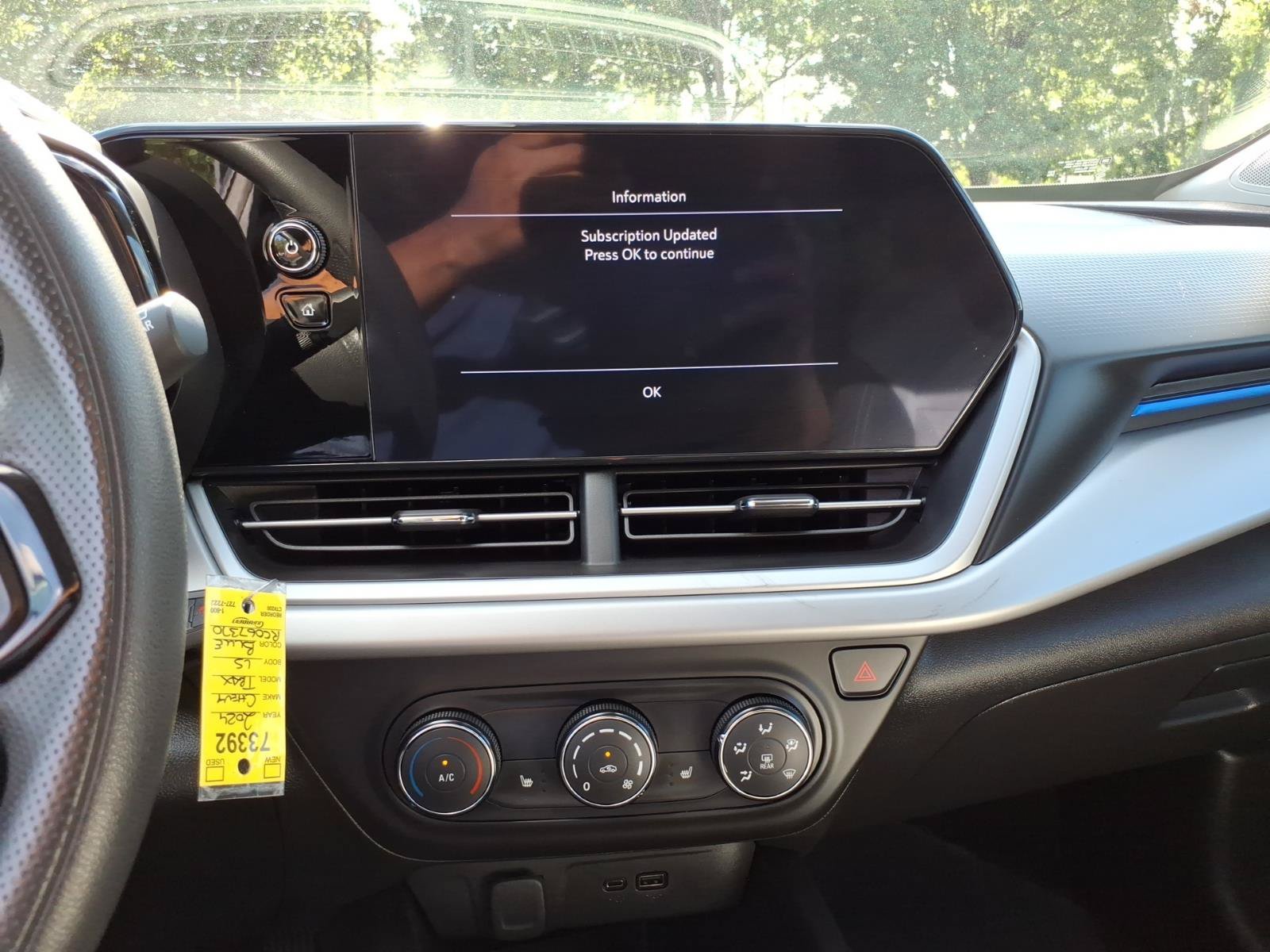 Used 2024 Chevrolet Trax LS w/ LS Convenience Package FWD image 19