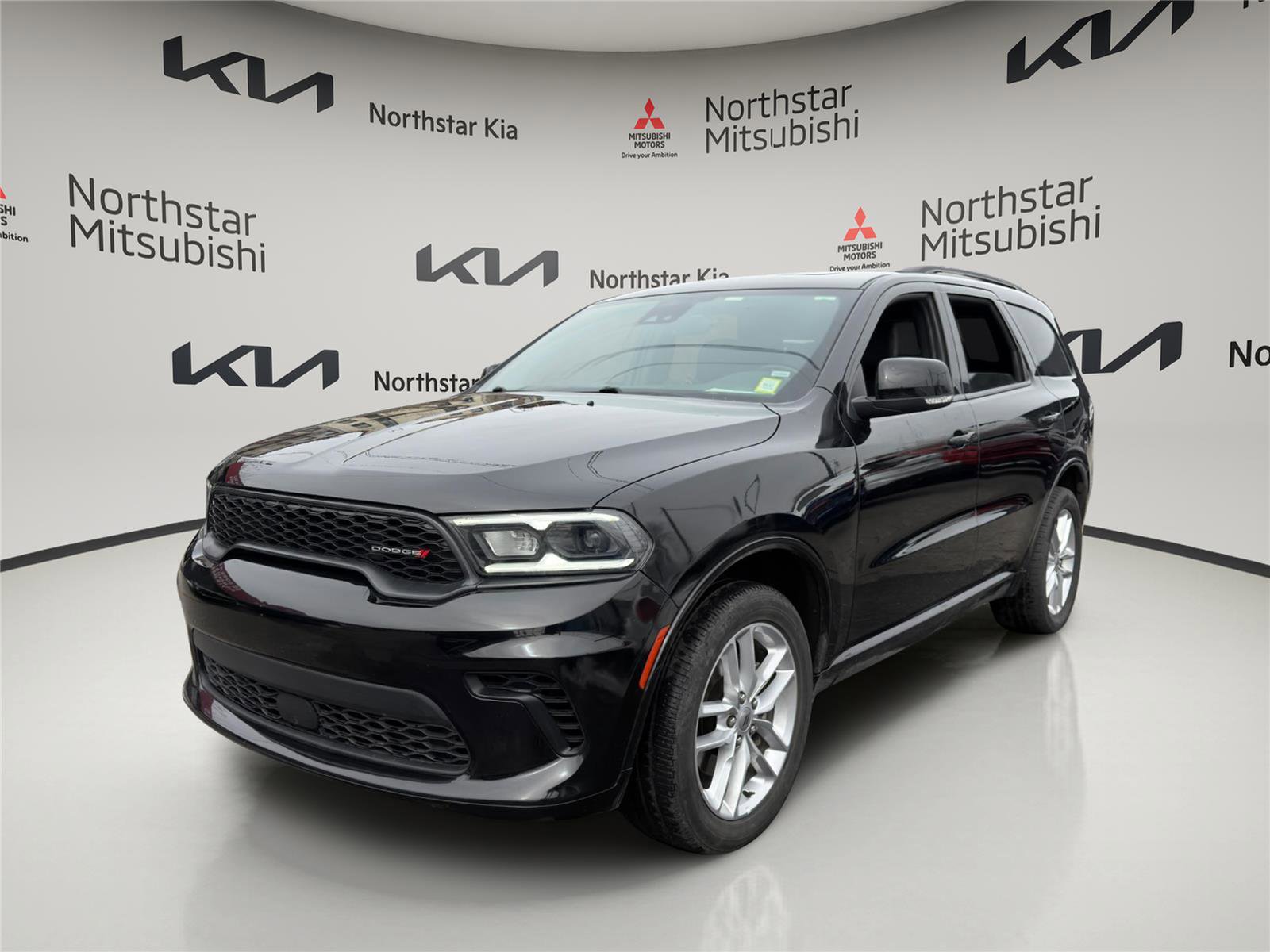 Used 2024 Dodge Durango GT image 1