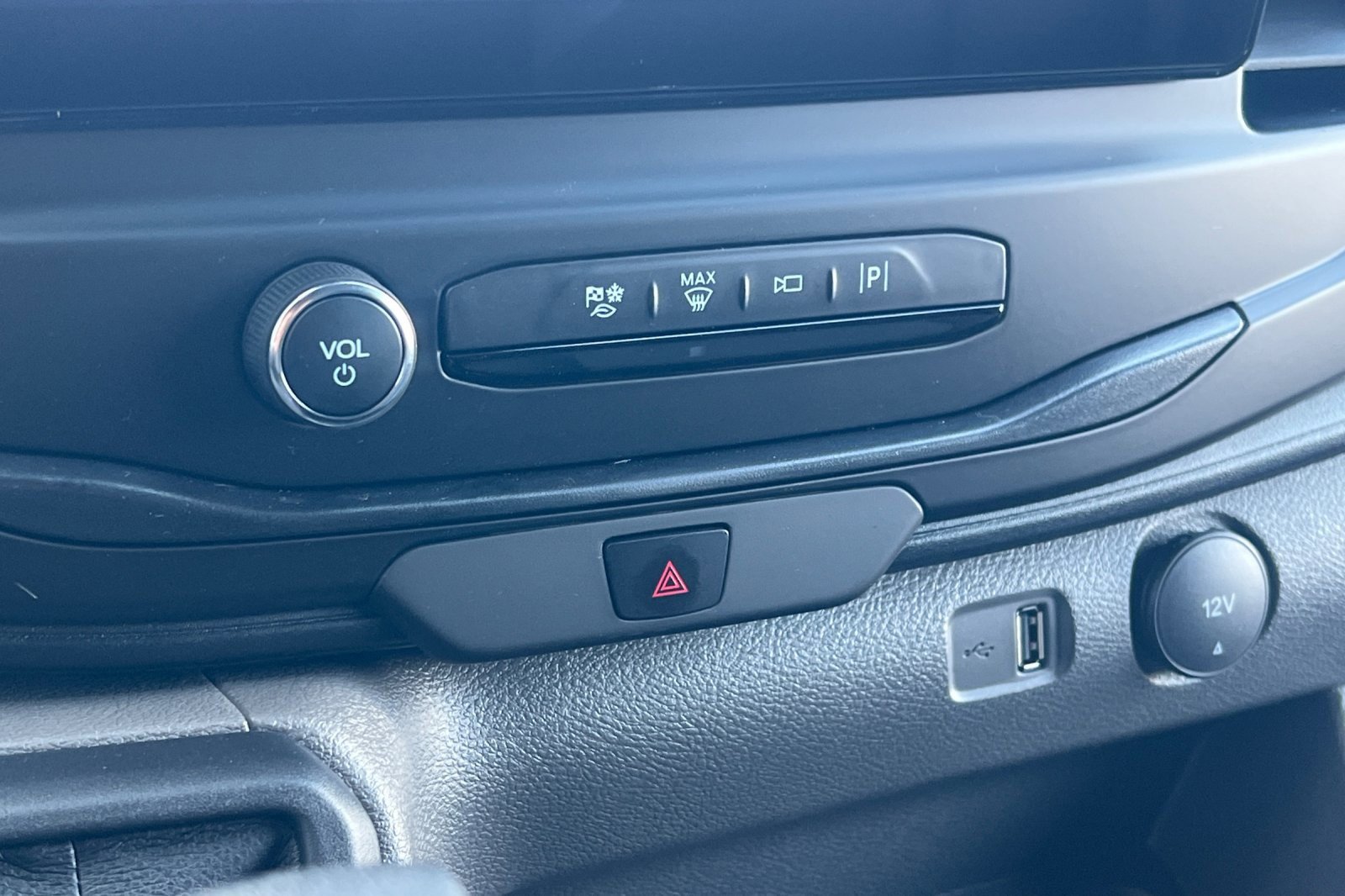 New 2025 Ford Transit 250 148 High Roof Extended w/ Load Area Protection Package image 19