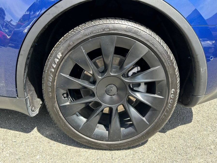 Used 2021 Tesla Model Y Long Range image 65