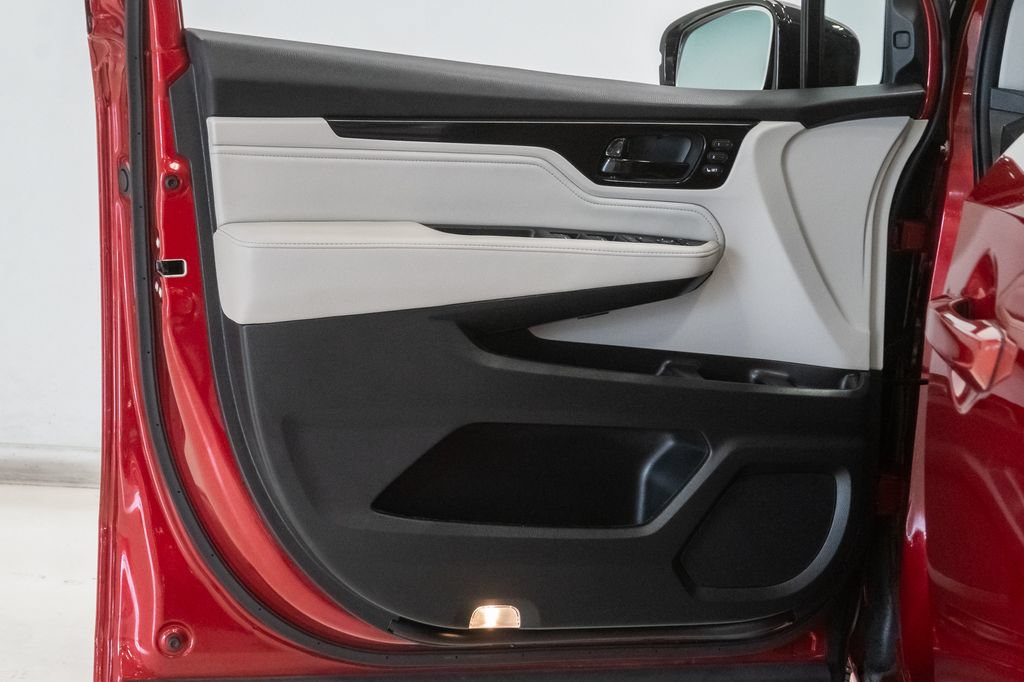 Used 2026 Honda Odyssey Elite image 8