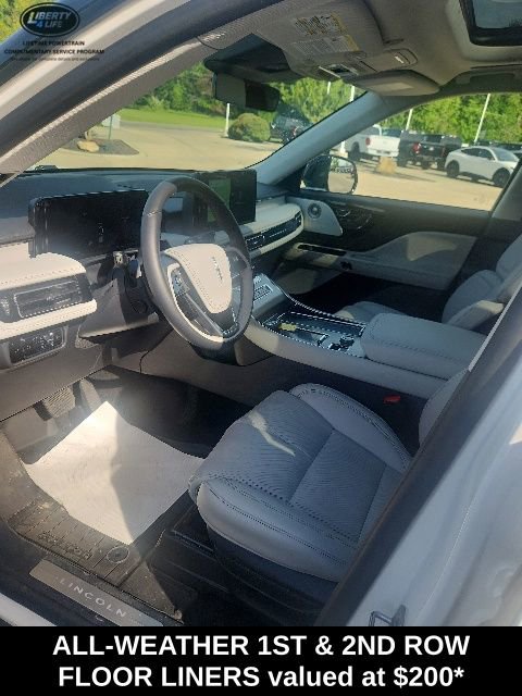 Used 2026 Lincoln Aviator Reserve AWD/4WD image 5