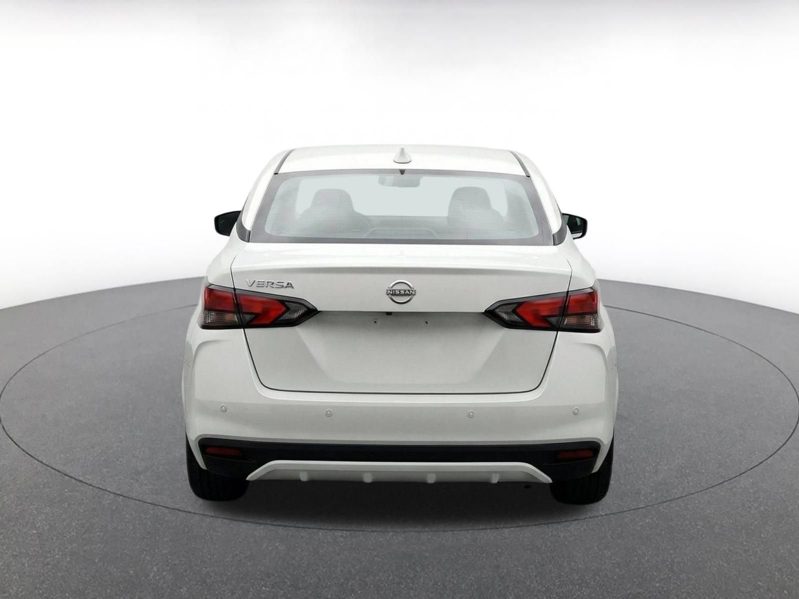 Used 2025 Nissan Versa SV FWD image 7