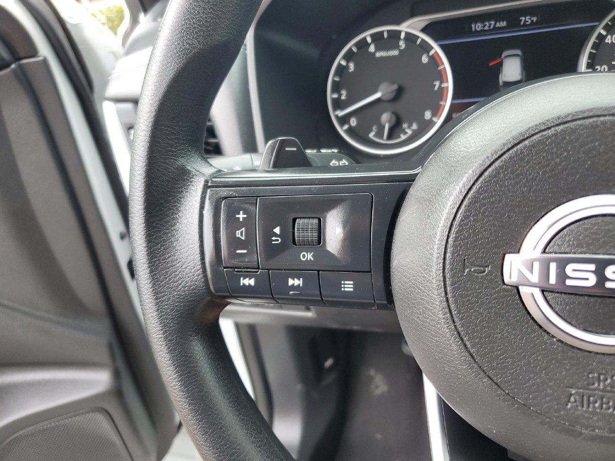 Used 2024 Nissan Rogue SV FWD image 26
