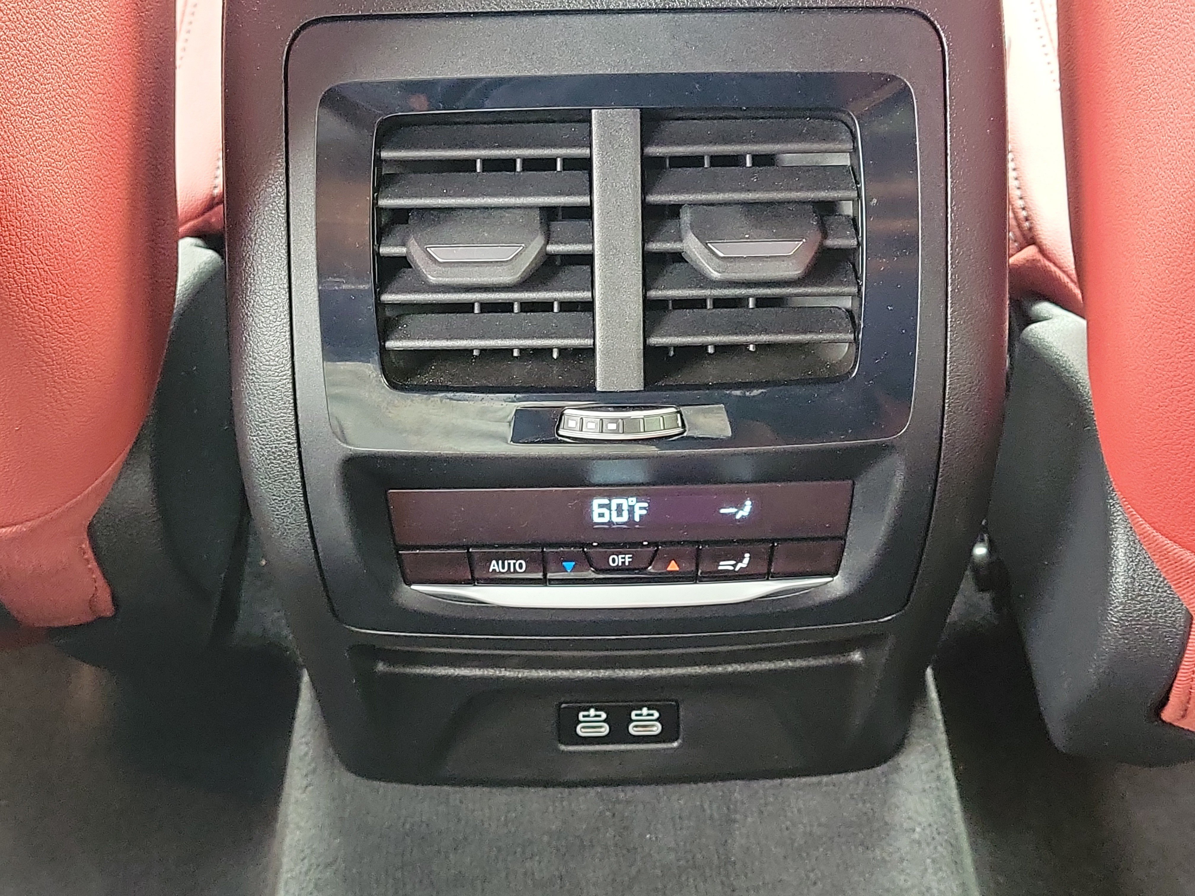Used 2024 BMW X3 sDrive30i w/ Premium Package w/ZPA RWD image 13