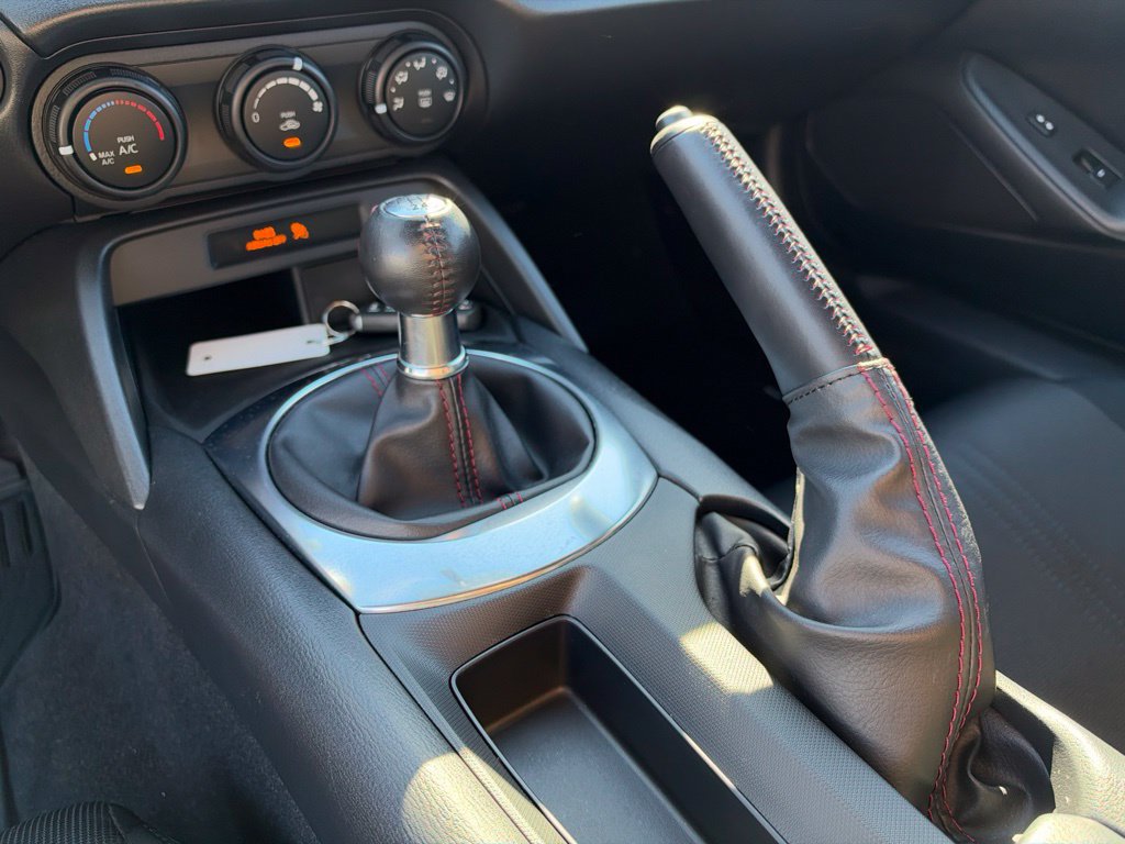 Used 2016 MAZDA MX-5 Miata Sport RWD image 25