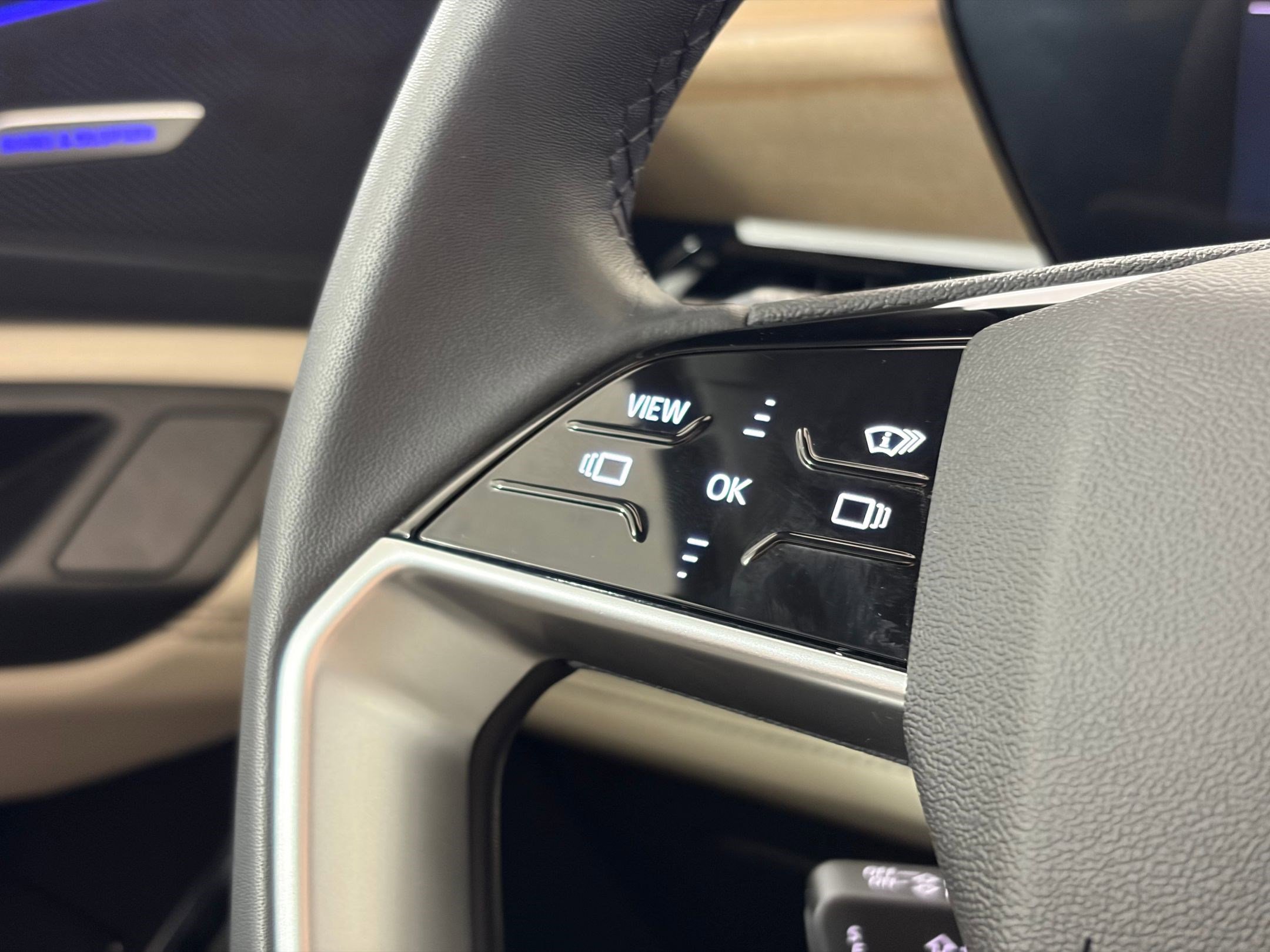 Certified 2025 Audi Q6 e-tron Premium Plus w/ Premium Plus image 16