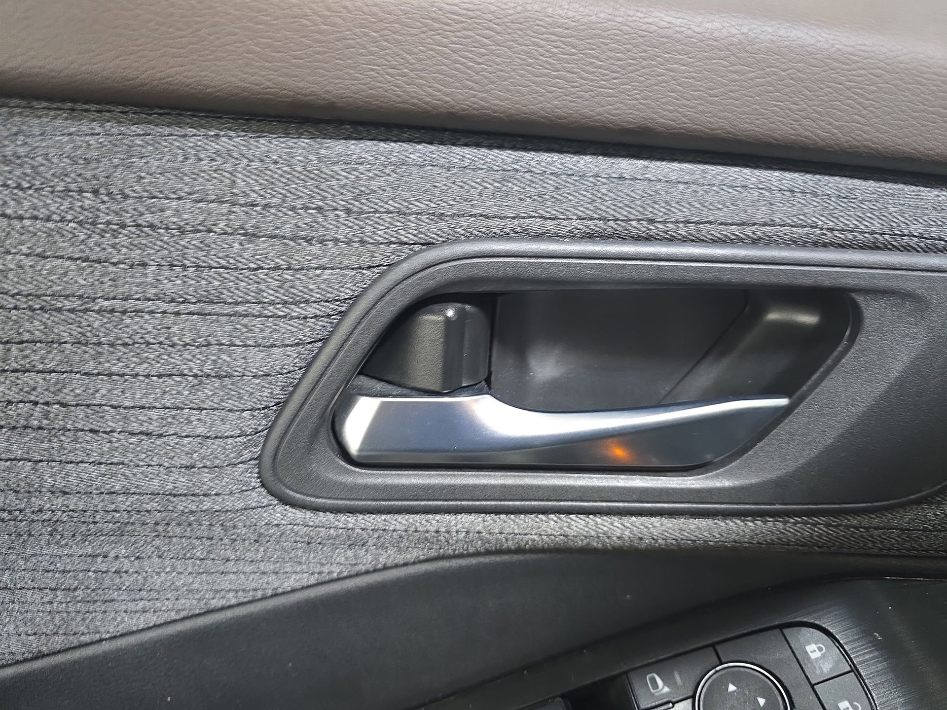 Certified 2023 Nissan Rogue SV FWD image 28