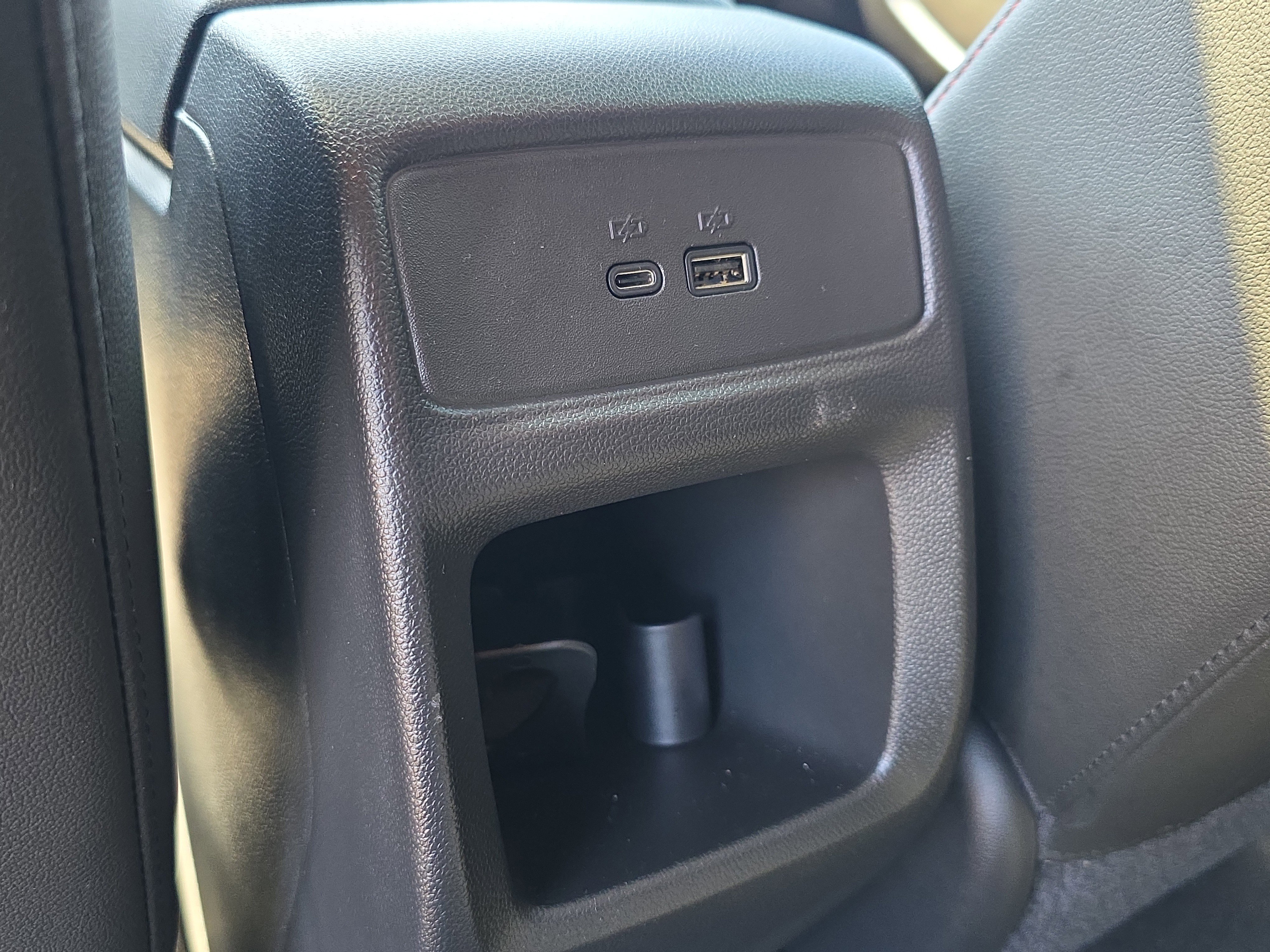 Used 2024 Chevrolet Trax RS w/ Sunroof Package image 18