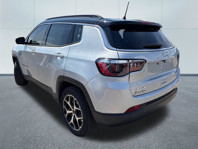 Used 2025 Jeep Compass Limited AWD/4WD image 2