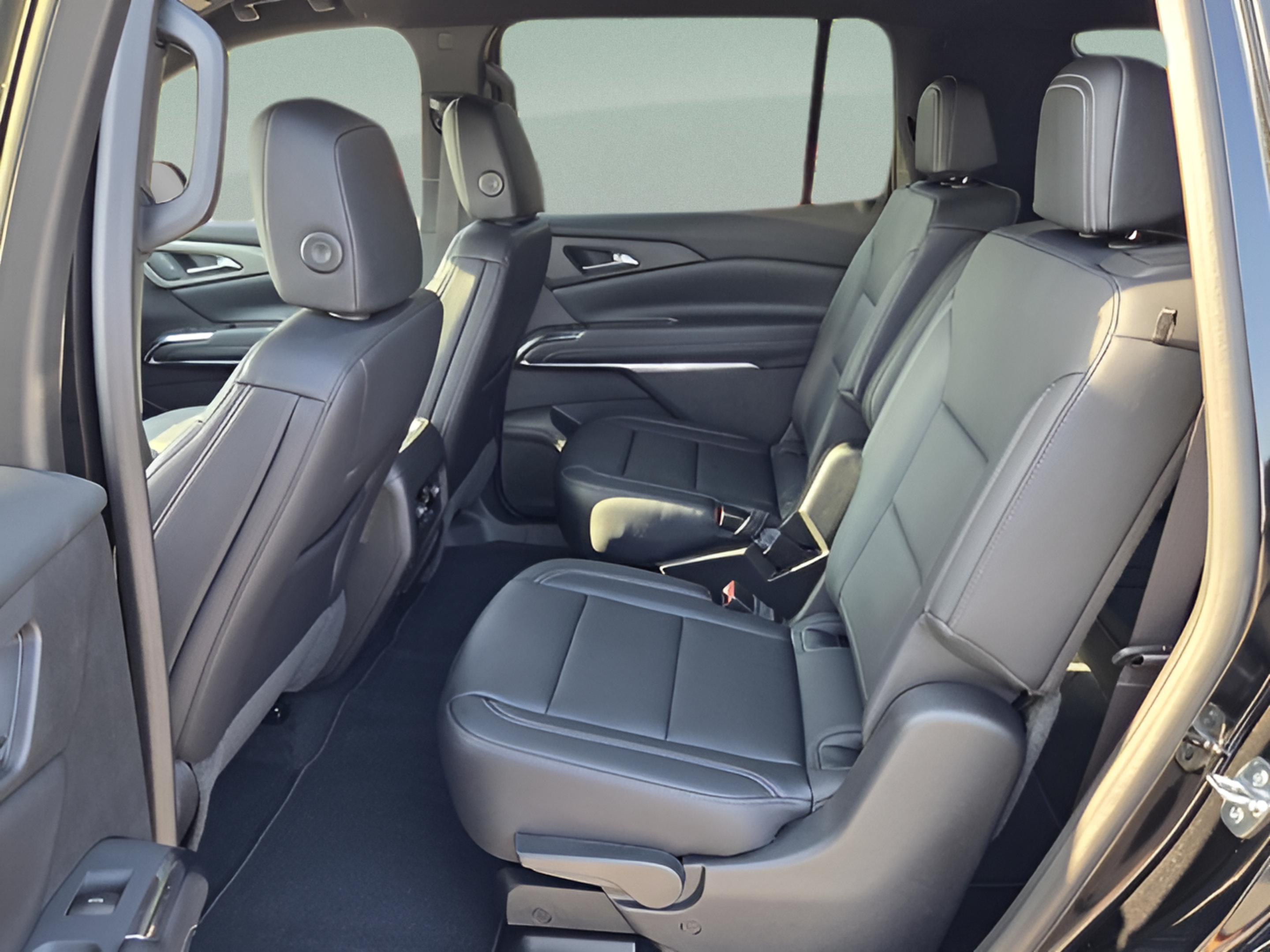 New 2026 Chevrolet Traverse LT w/ Driver Confidence Package FWD image 10
