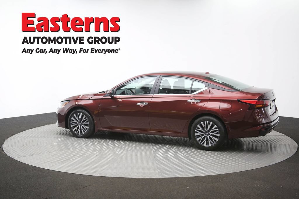 Used 2023 Nissan Altima 2.5 SV FWD image 61