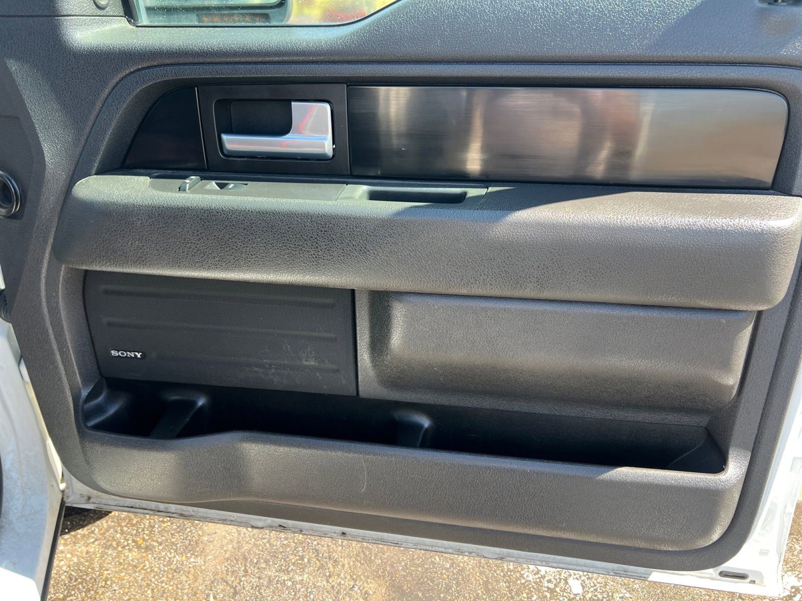 Used 2014 Ford F150 FX4 w/ Equipment Group 402A Luxury image 17