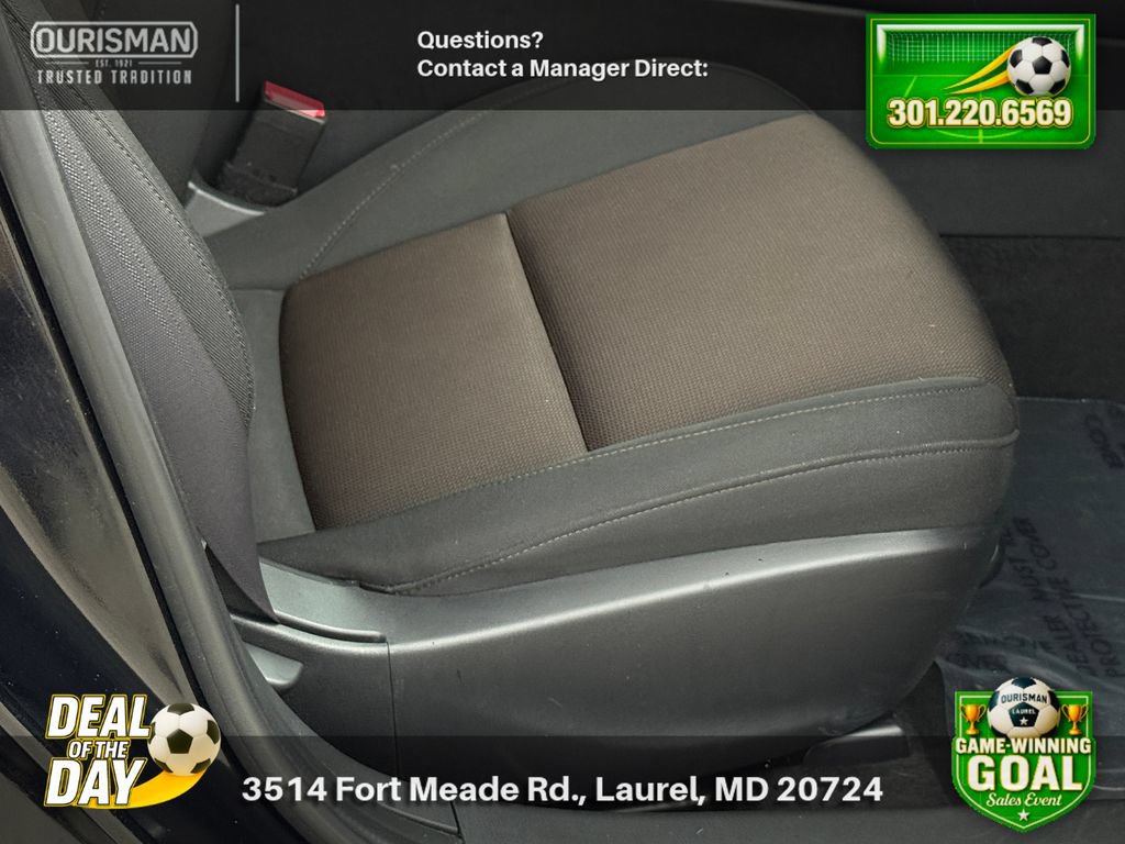 Used 2022 MAZDA MAZDA3 s FWD image 9