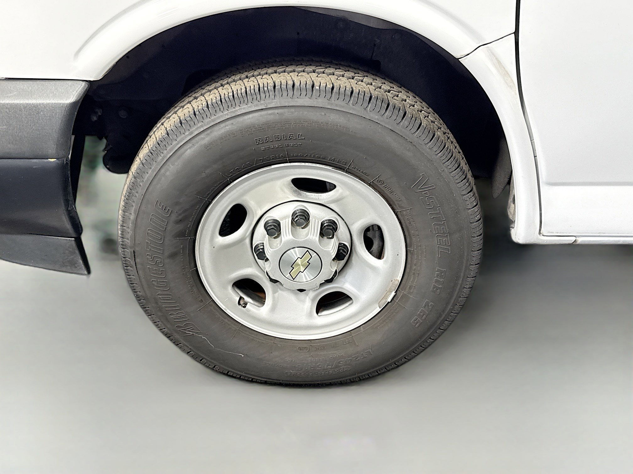Used 2021 Chevrolet Express 2500 RWD image 31