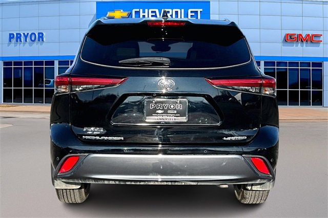Used 2021 Toyota Highlander Limited image 6