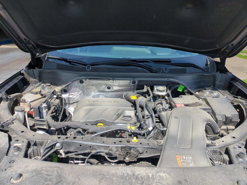 Used 2025 Chevrolet Trax LT w/ LT Convenience Package FWD image 34