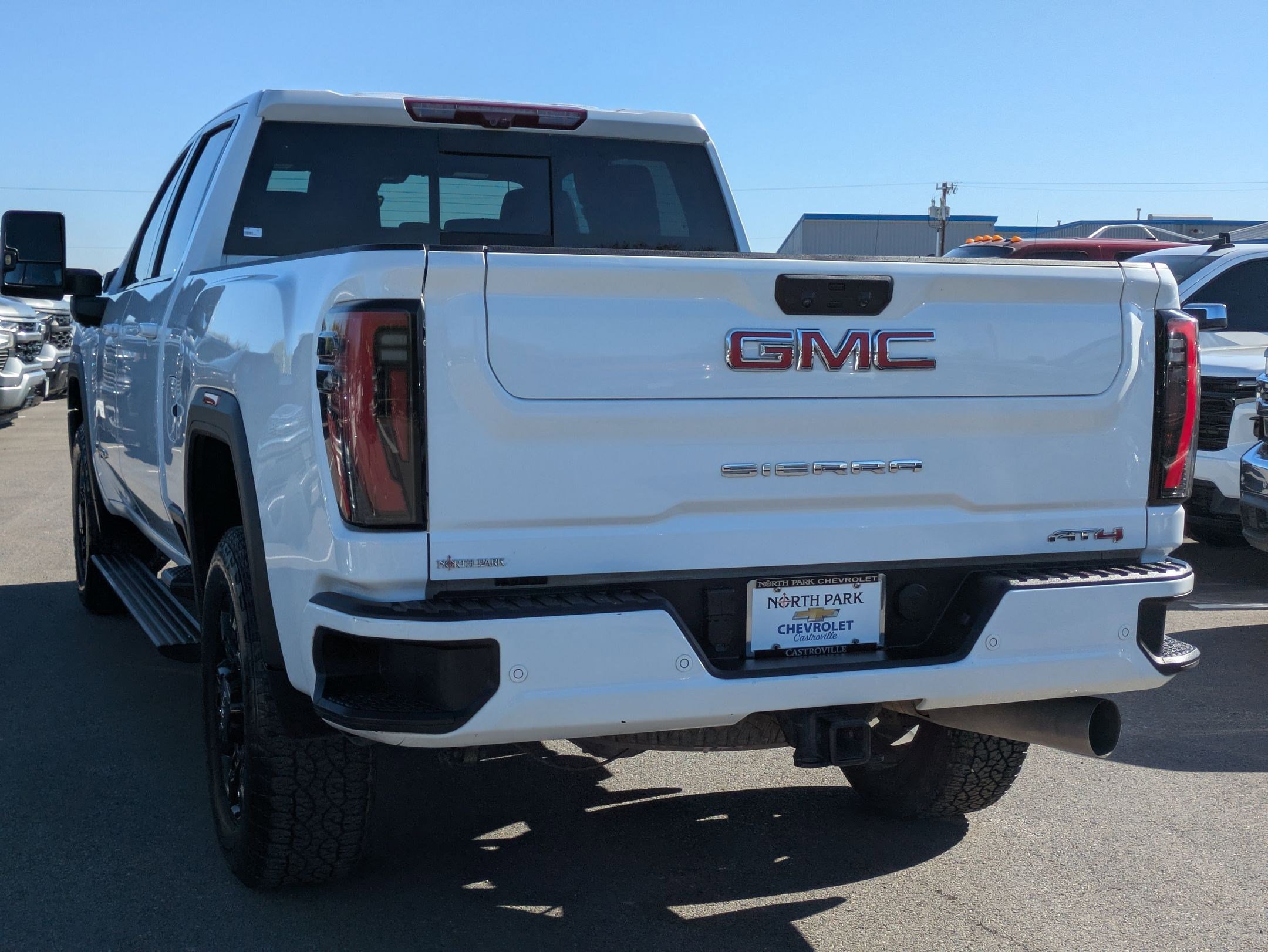 Used 2024 GMC Sierra 2500 AT4 w/ AT4 Premium Plus Package image 5