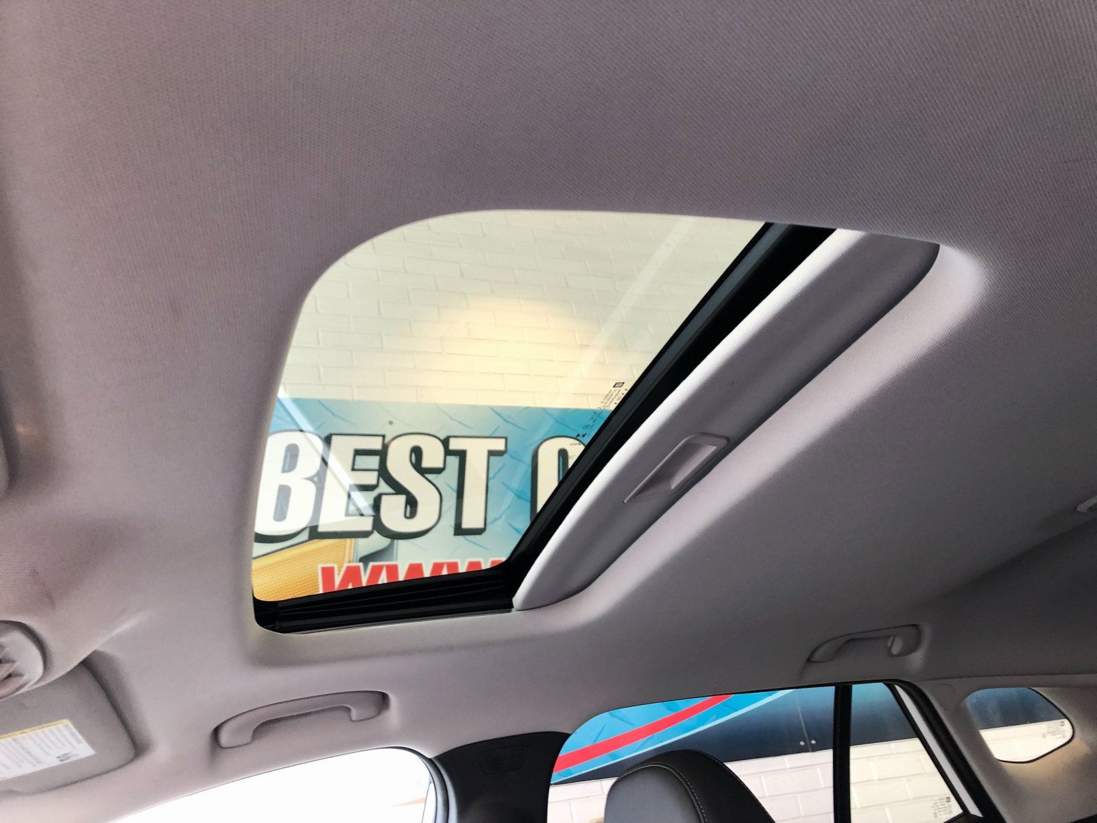 Used 2024 Chevrolet Trax LT w/ Sunroof Package image 19