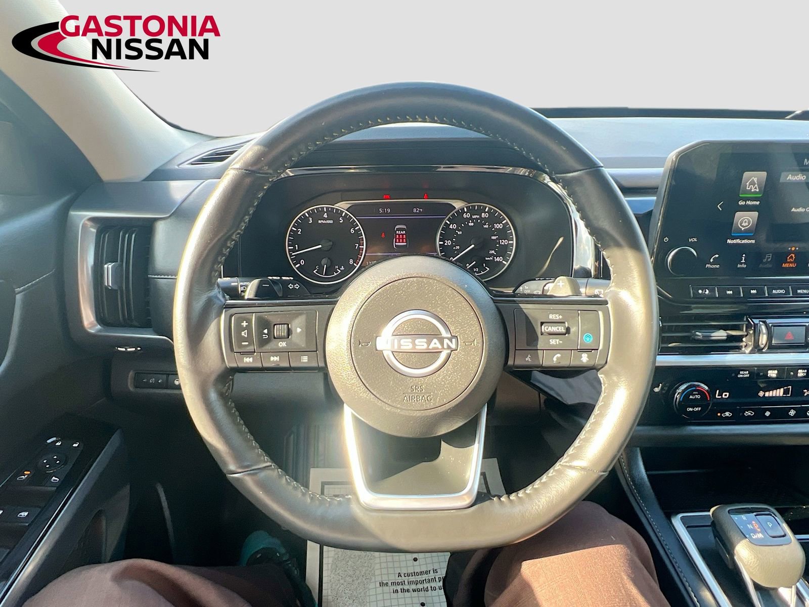 Used 2025 Nissan Pathfinder SL image 14