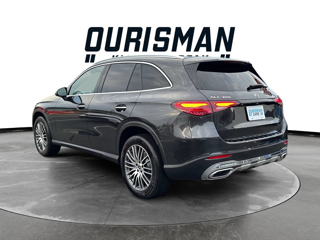 Used 2025 Mercedes-Benz GLC 300 4MATIC image 5