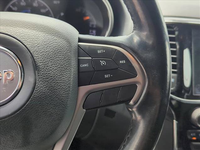 Used 2020 Jeep Grand Cherokee Altitude RWD image 17