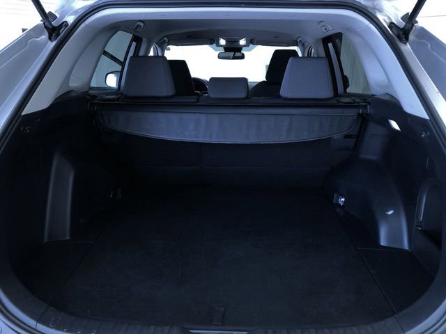 Used 2025 Toyota RAV4 XLE AWD/4WD image 32