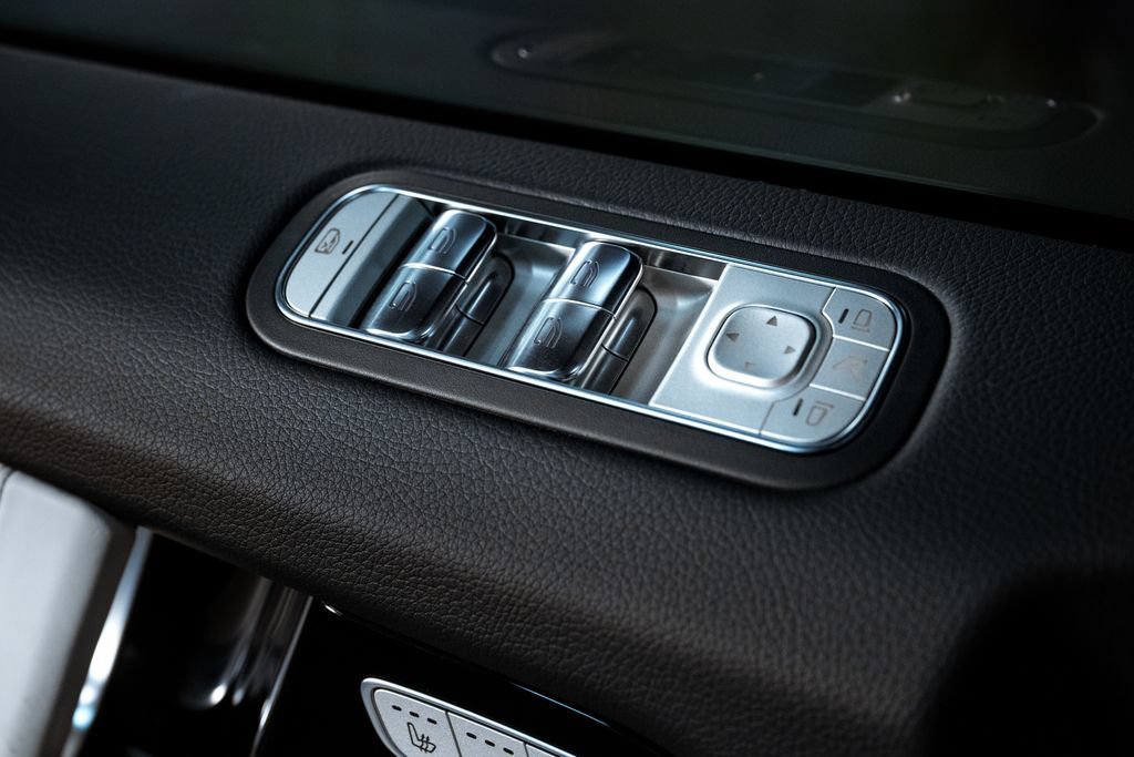 Used 2025 Mercedes-Benz G 63 AMG 4MATIC image 32