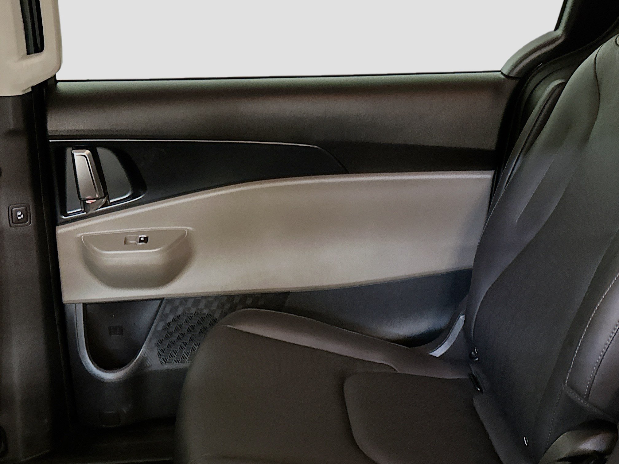 Used 2026 Kia Carnival FWD image 31