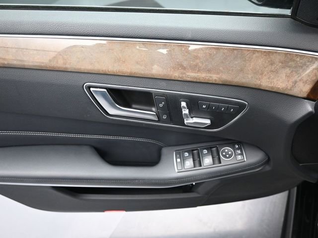 Used 2015 Mercedes-Benz E 350 4MATIC Sedan image 23
