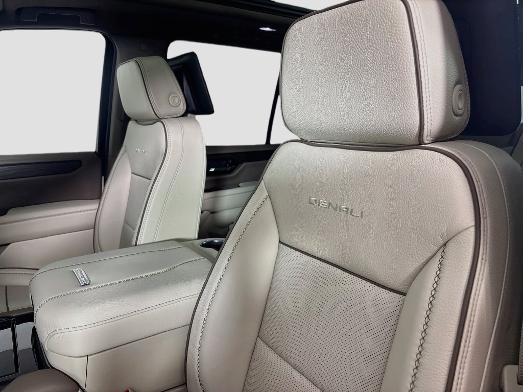 New 2026 GMC Yukon Denali w/ Denali Reserve Package AWD/4WD image 21