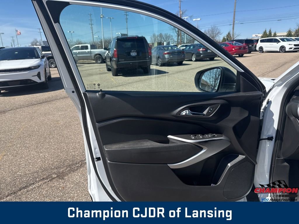 Used 2025 Chevrolet Trax LS w/ Driver Confidence Package image 19