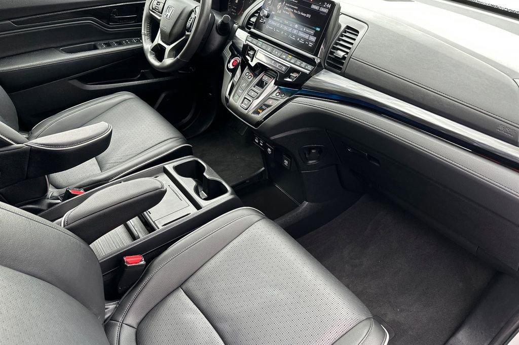 Used 2025 Honda Odyssey Elite image 14
