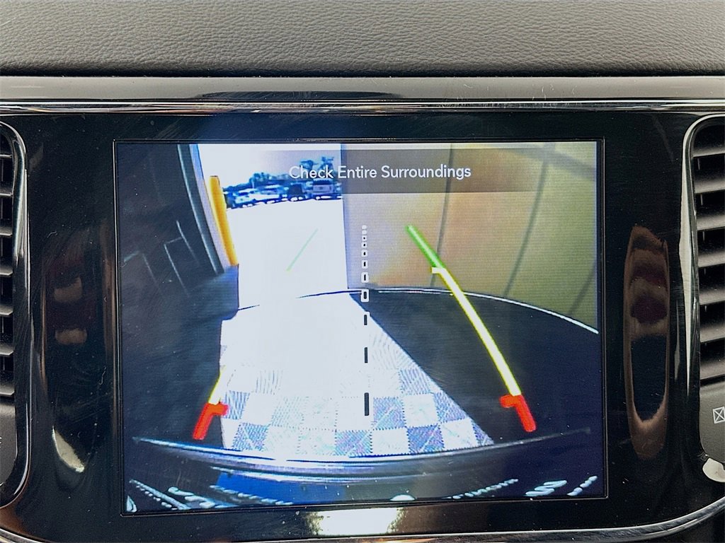 Used 2021 Jeep Grand Cherokee Limited image 14