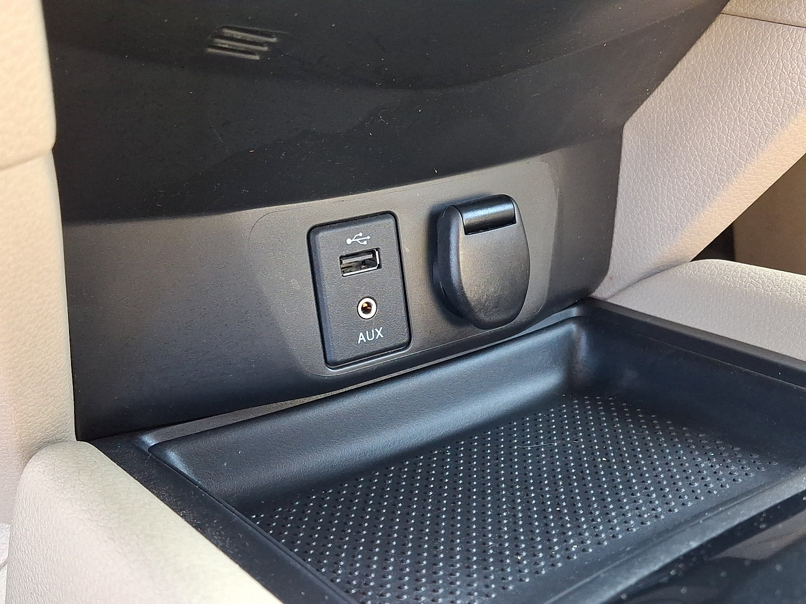 Used 2016 Nissan Rogue SV w/ SV Premium Package AWD/4WD image 24
