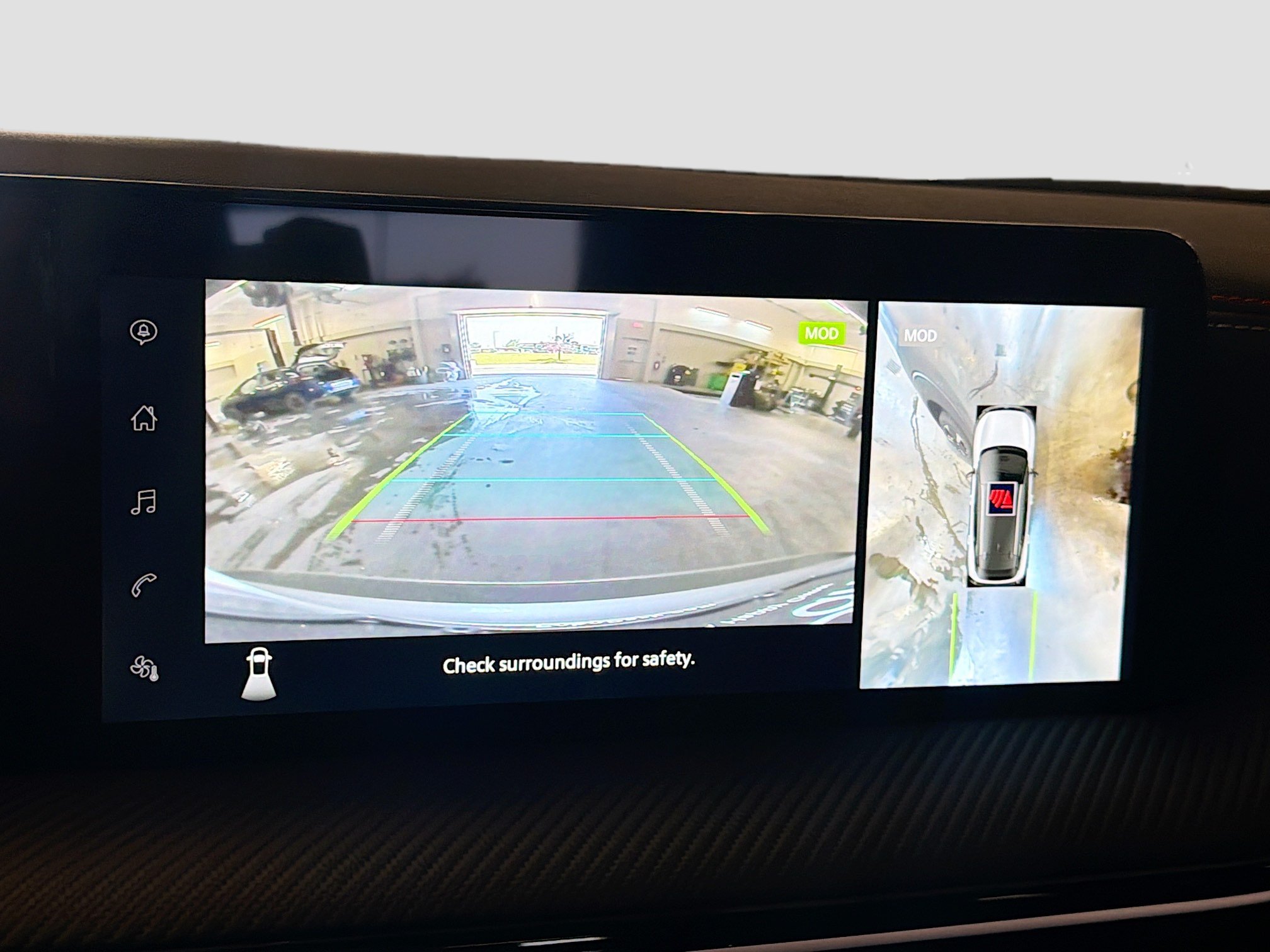 Used 2025 Nissan Kicks SR AWD/4WD image 22