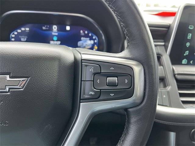 Used 2022 Chevrolet Suburban Z71 w/ Luxury Package image 17