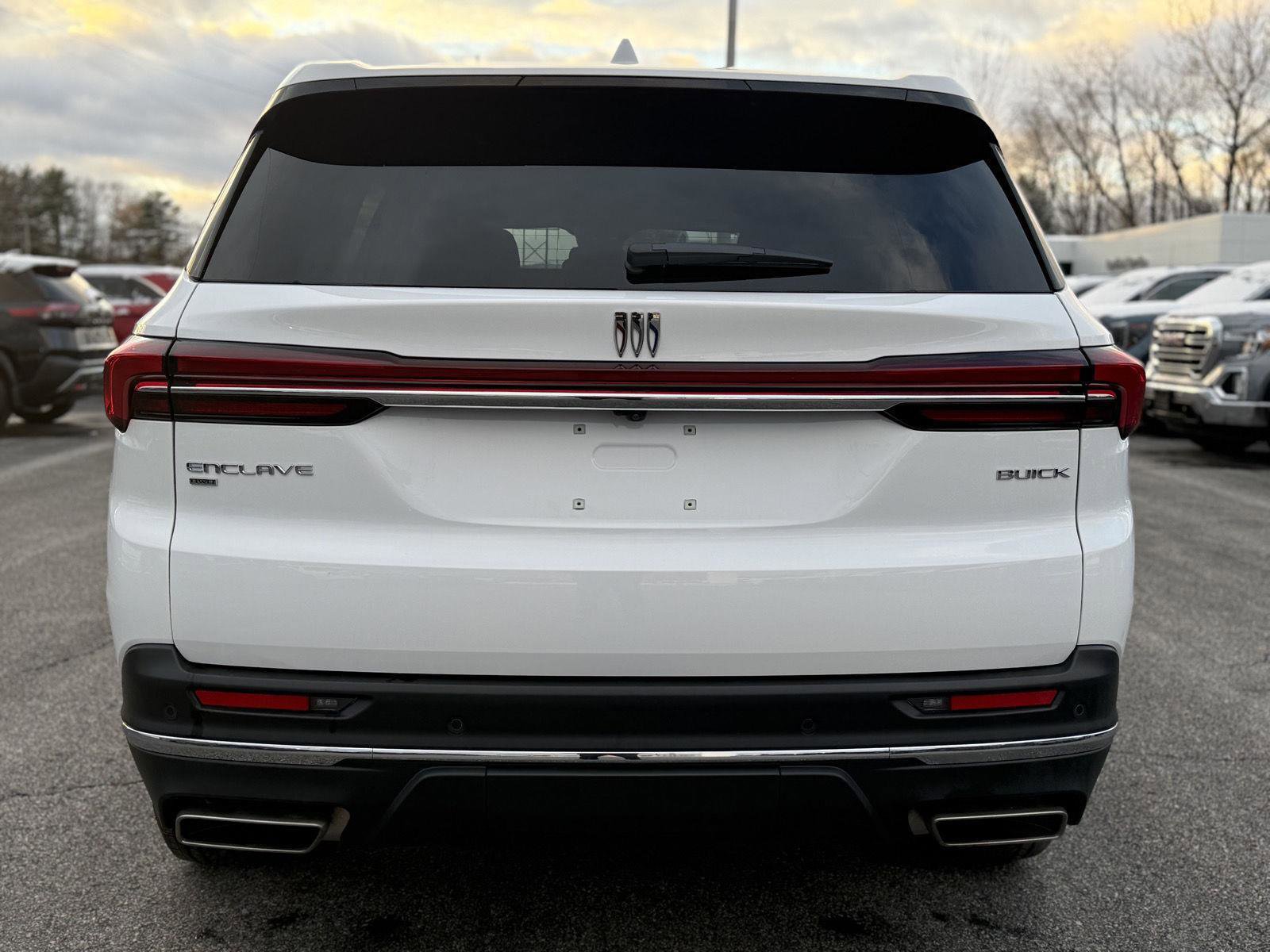 Certified 2025 Buick Enclave Preferred w/ Power Package image 6