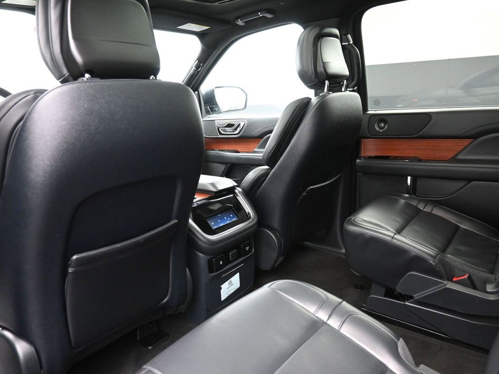 Used 2024 Lincoln Navigator L 4WD image 23