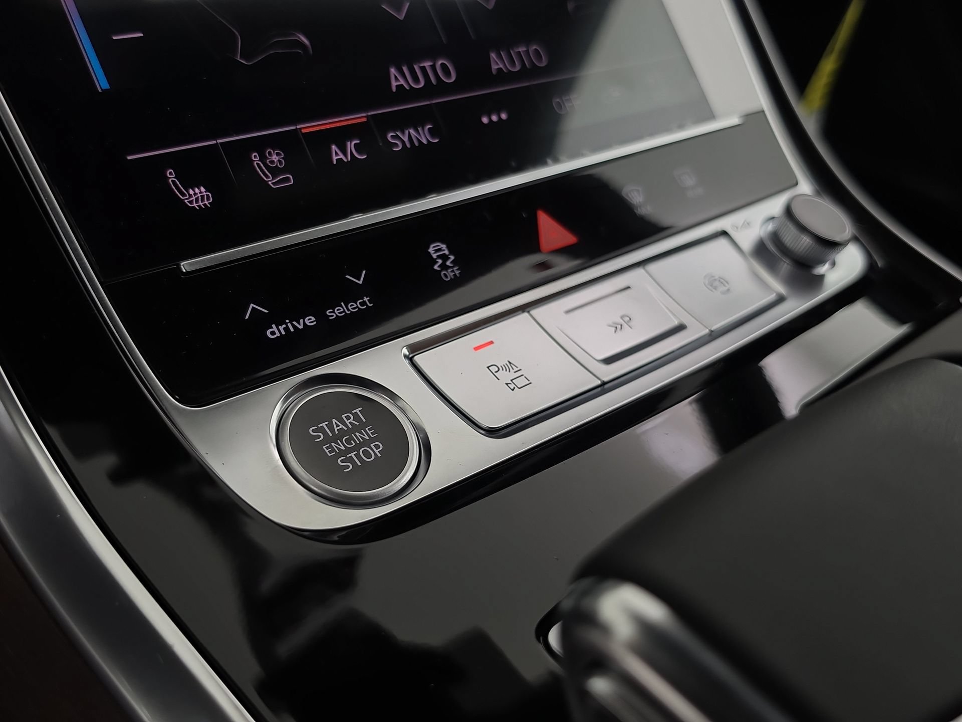 New 2026 Audi Q8 Prestige AWD/4WD image 31