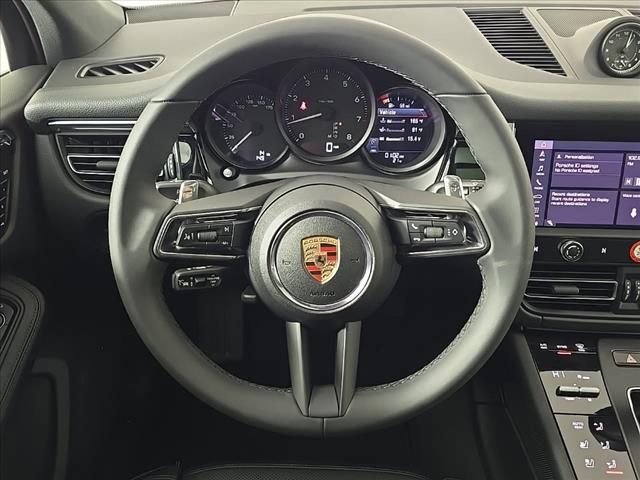 Certified 2025 Porsche Macan AWD/4WD image 27
