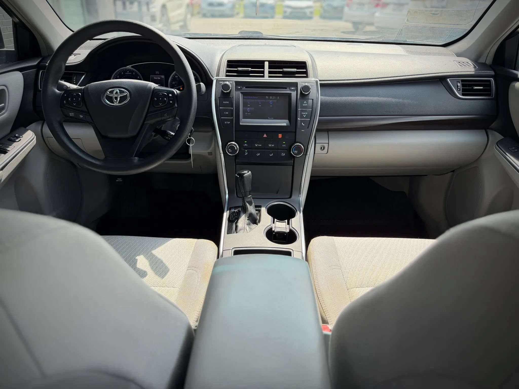 Used 2017 Toyota Camry LE FWD image 8